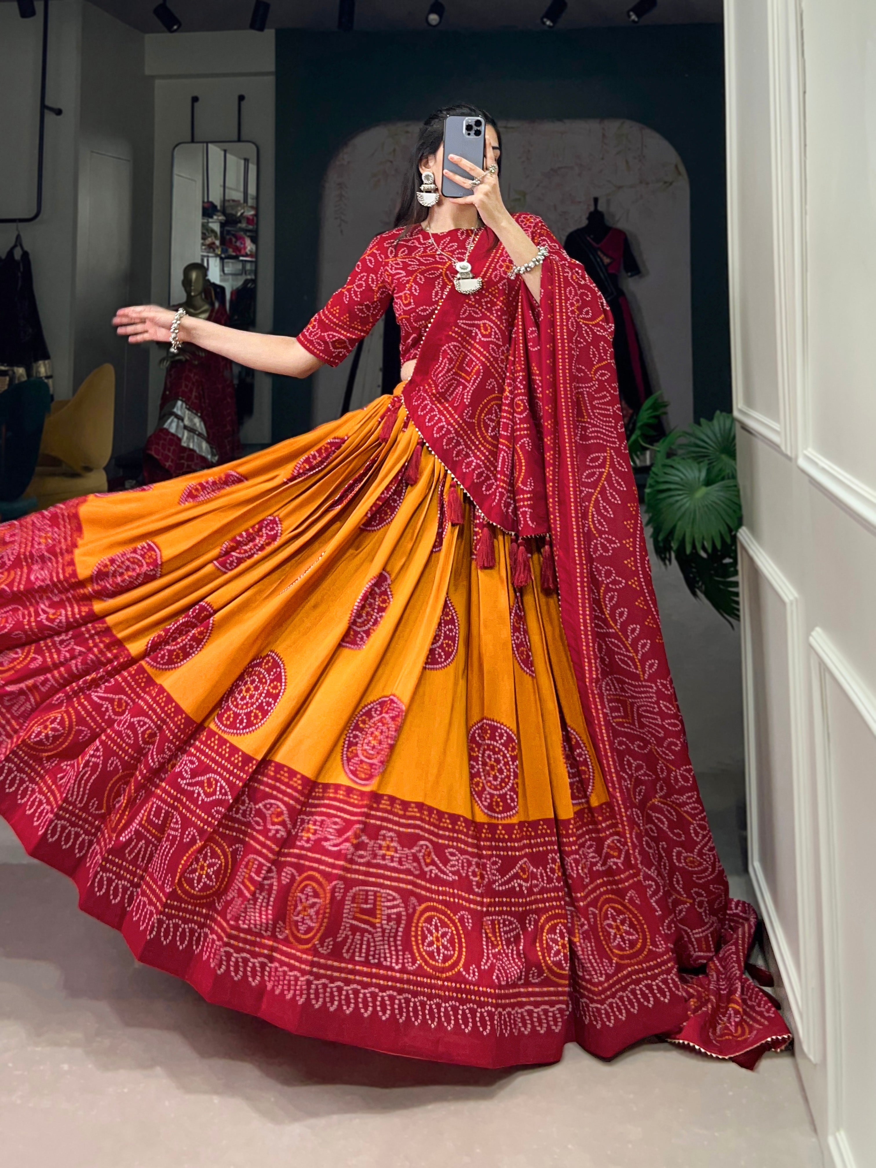 Aarohi Aura Lehenga