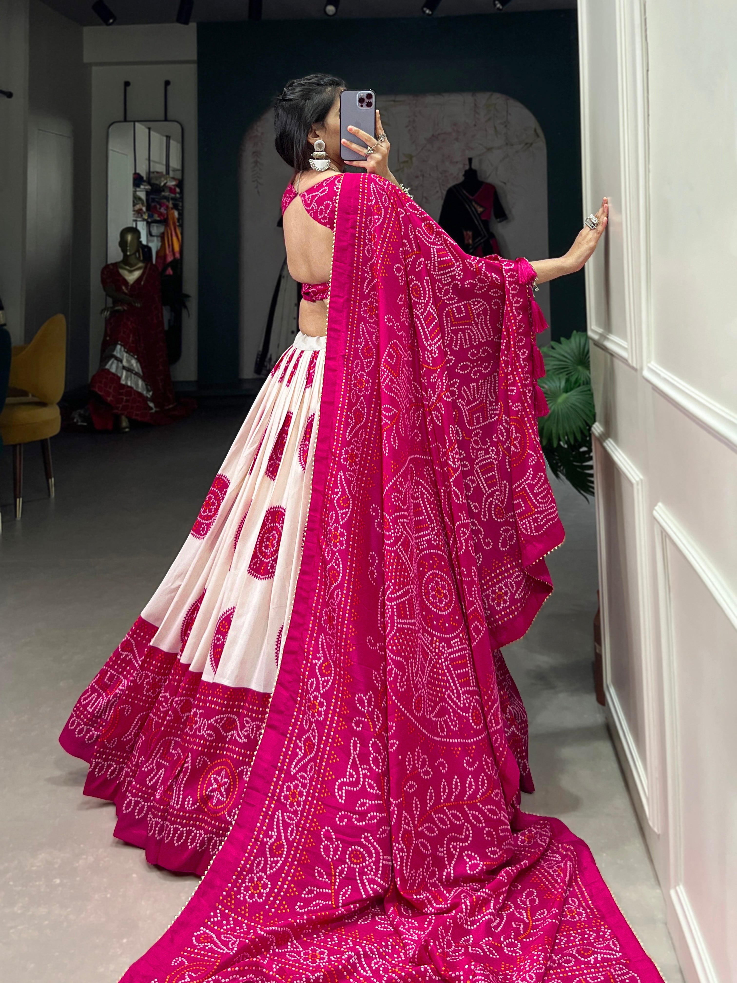 Aarohi Aura Lehenga