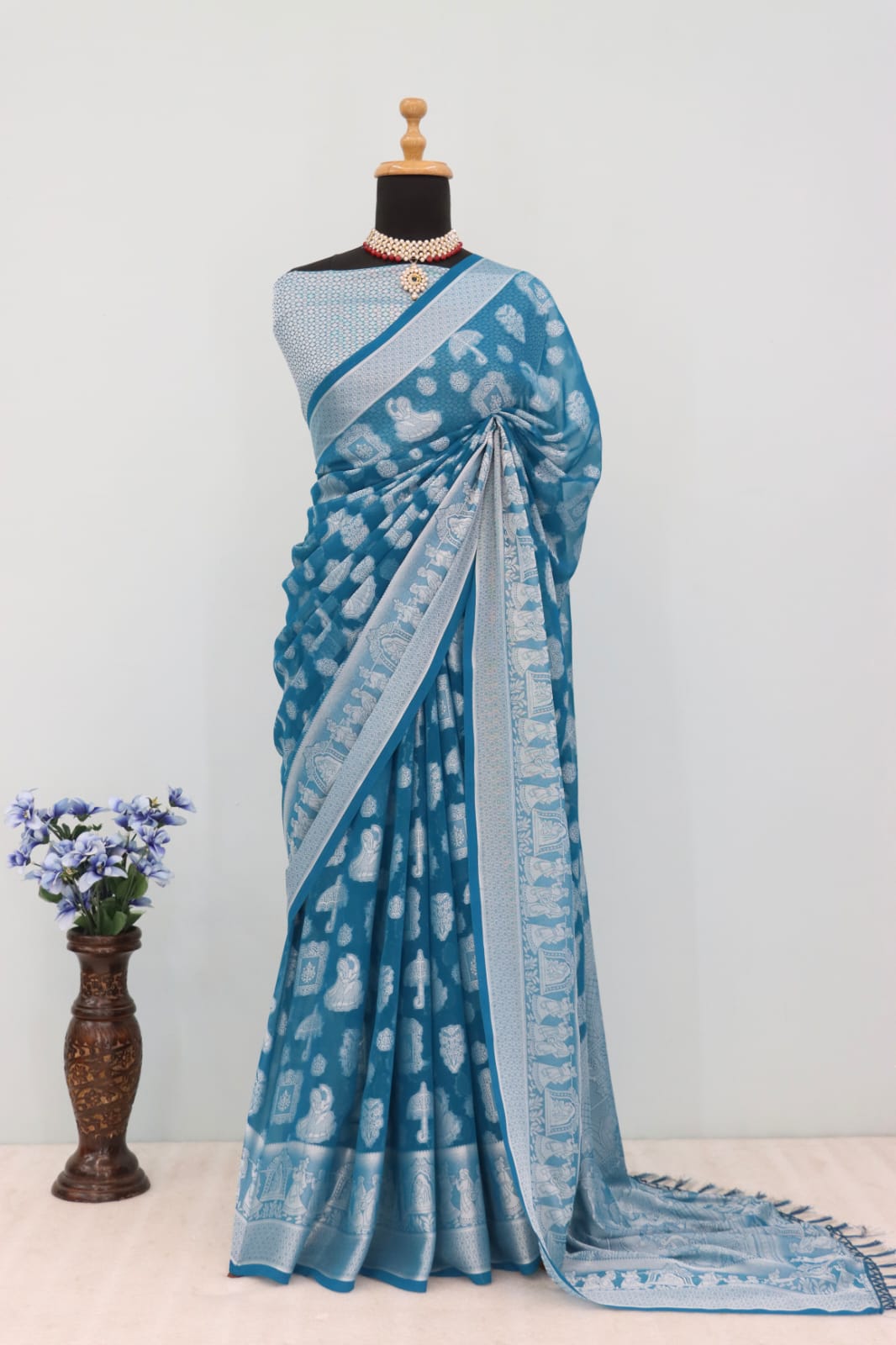 The Ananya Saree: Fox Georgette Rich Pallu Saree (Zari Woven)